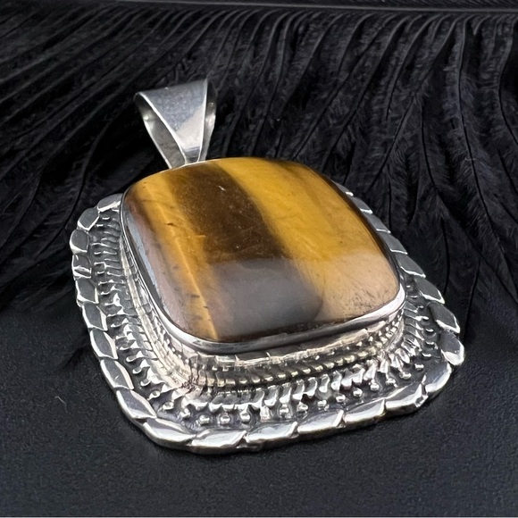 950 Sterling Silver Vintage Cabochon Cut Tiger's Eye Pendant. - Picture 3 of 7